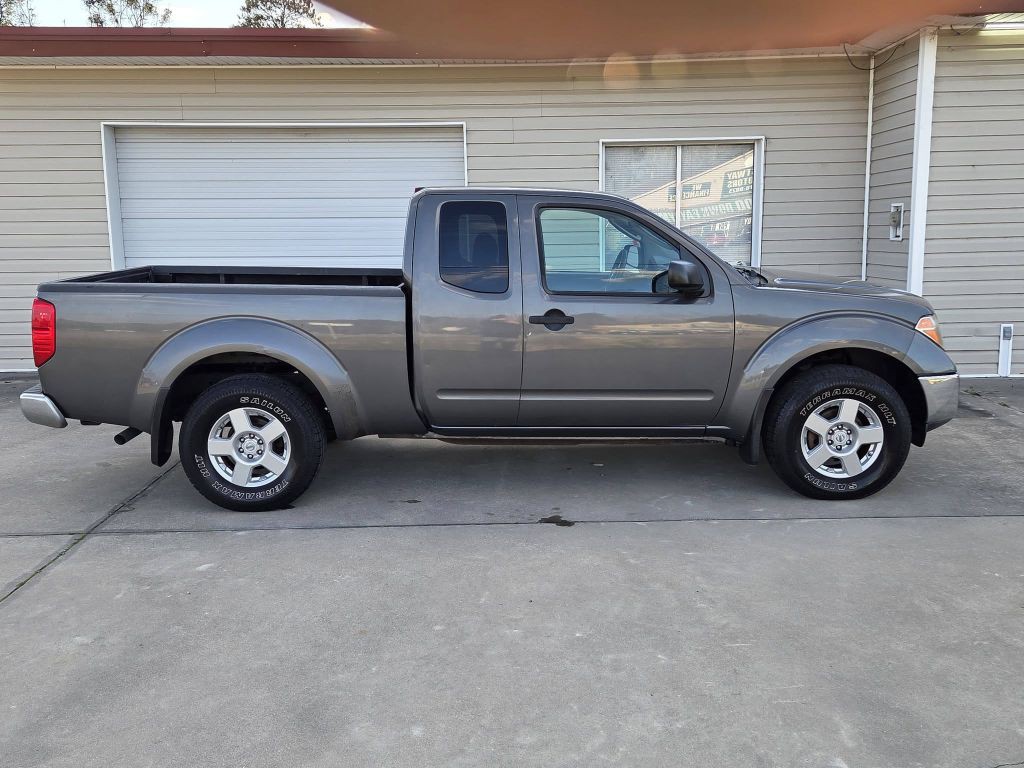 2007 Nissan Frontier Image 5
