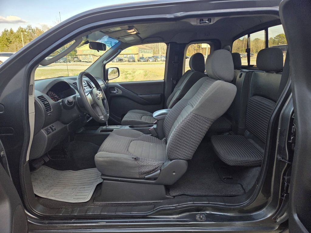 2007 Nissan Frontier Image 11