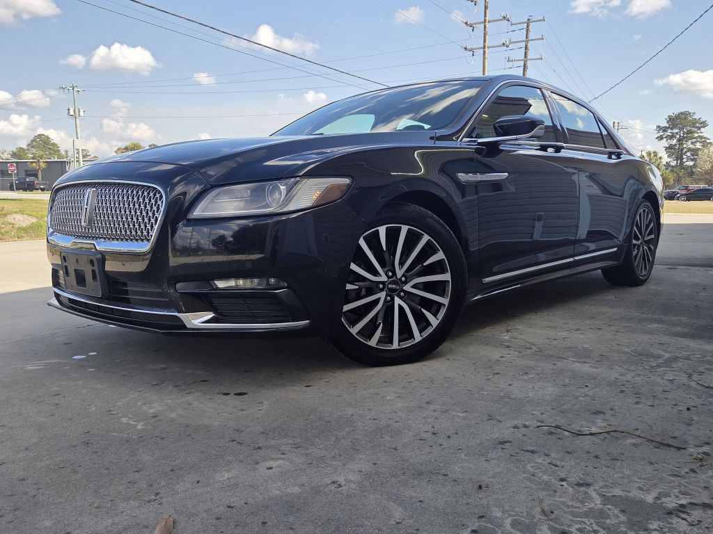 2018 Lincoln Continental Image 1