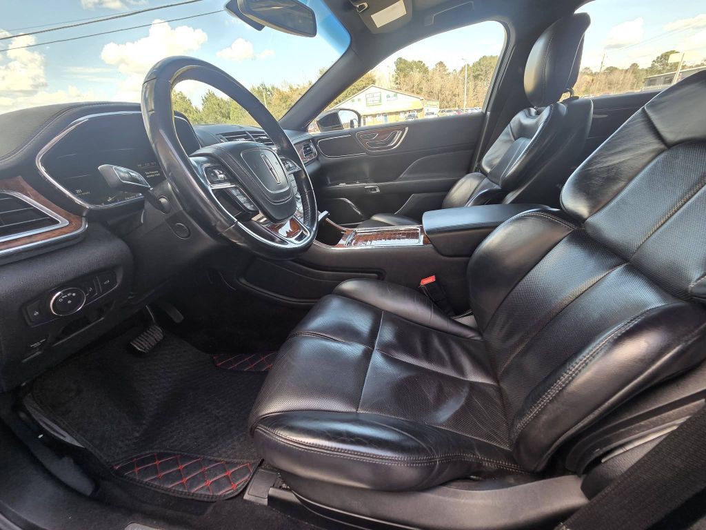 2018 Lincoln Continental Image 11