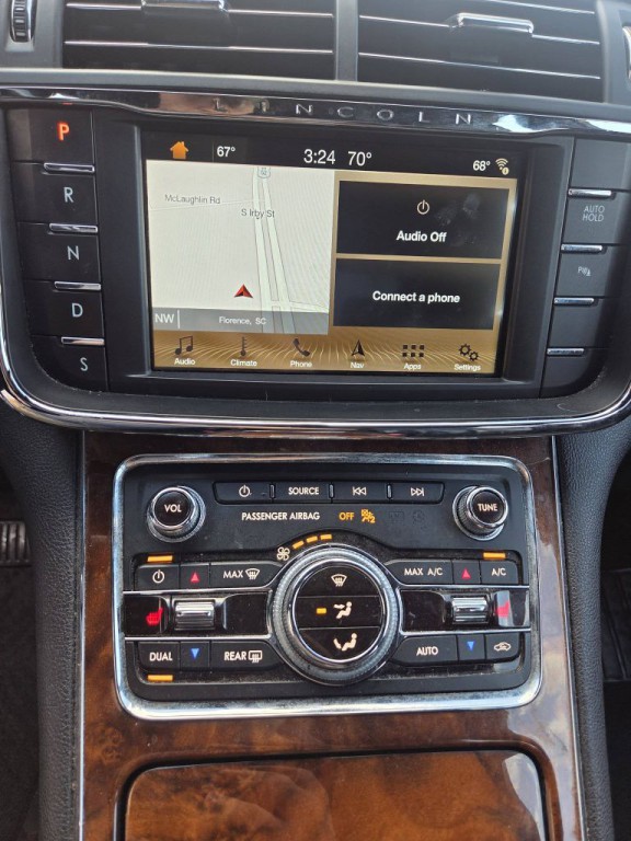 2018 Lincoln Continental Image 18