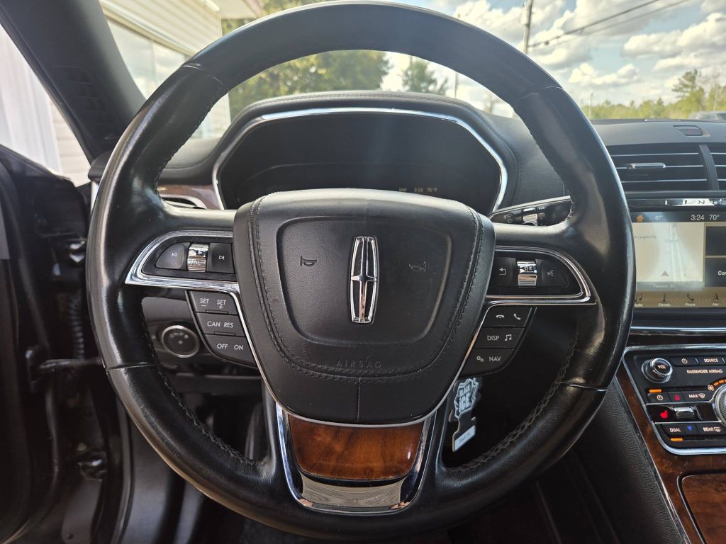 2018 Lincoln Continental Image 20