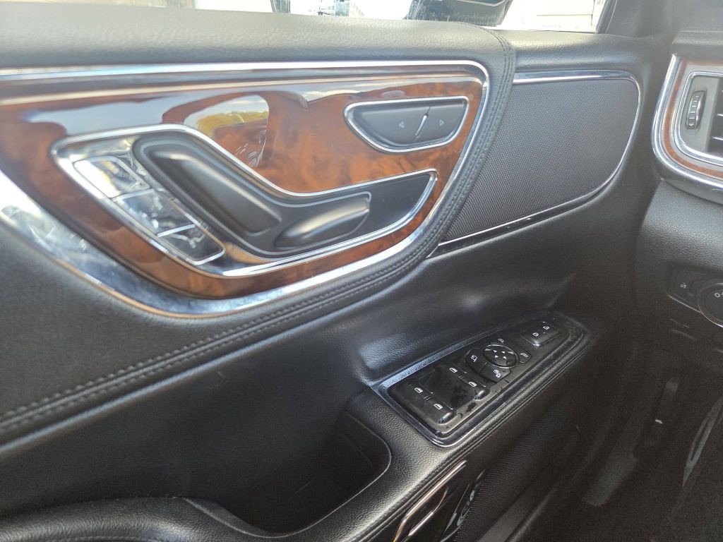 2018 Lincoln Continental Image 21