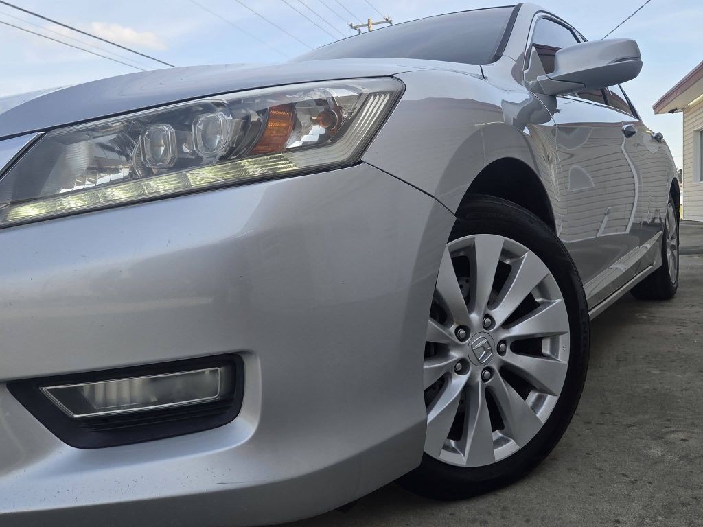 2013 Honda Accord Image 2