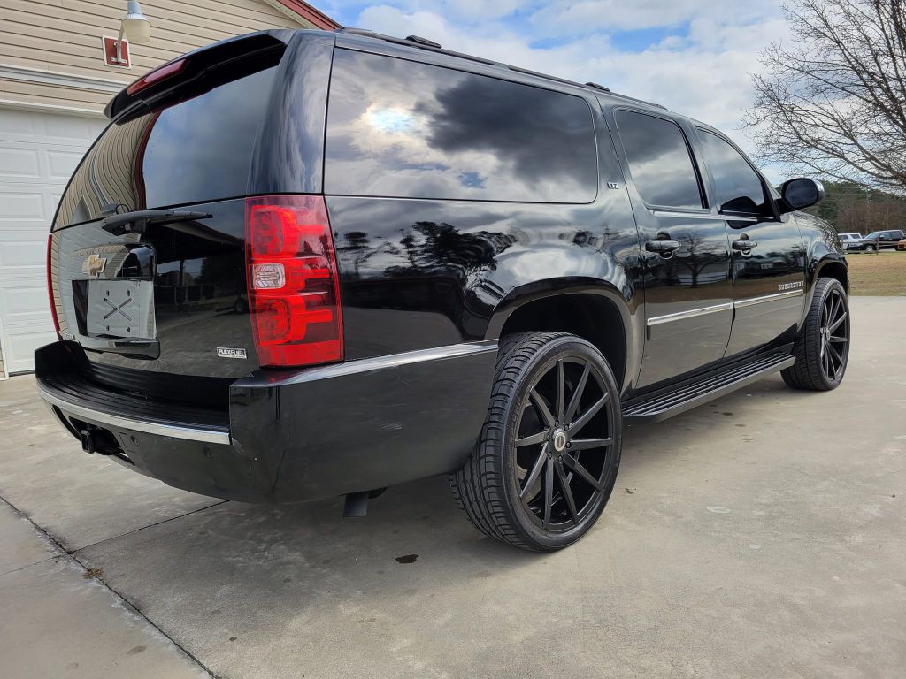 2009 Chevrolet Suburban Image 6