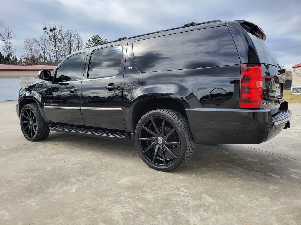 2009 Chevrolet Suburban Image 7