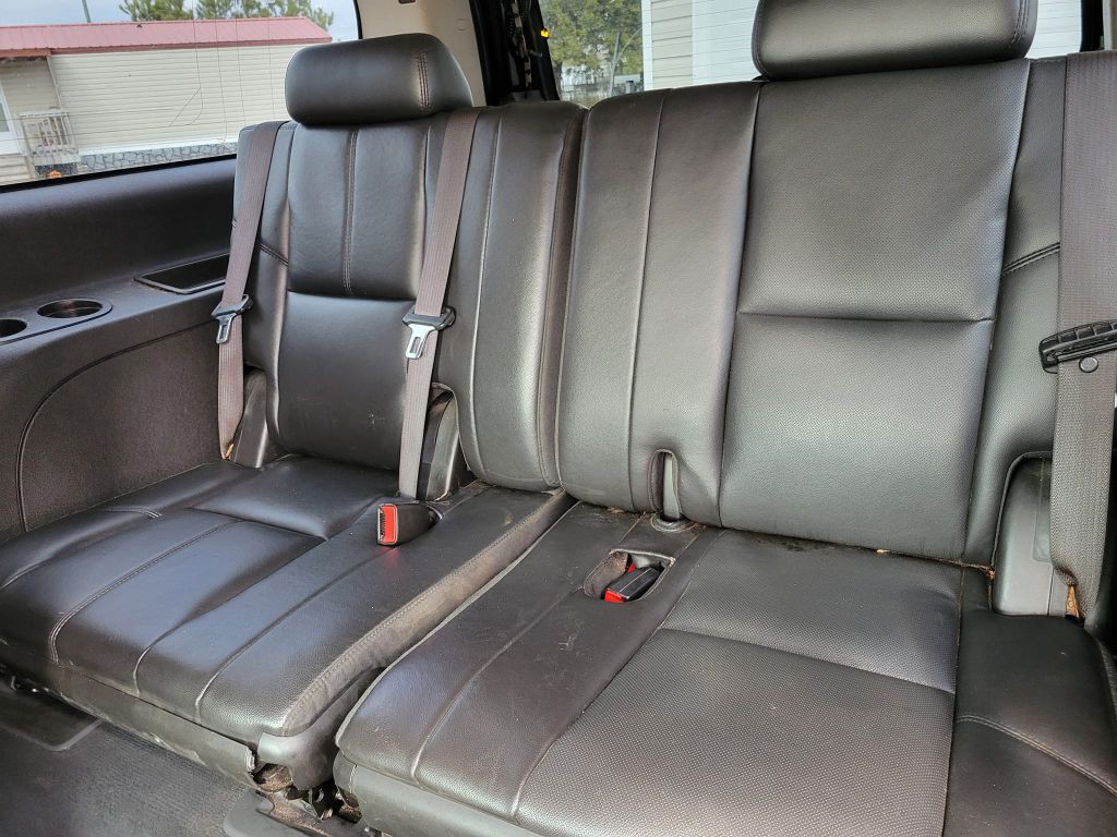 2009 Chevrolet Suburban Image 10
