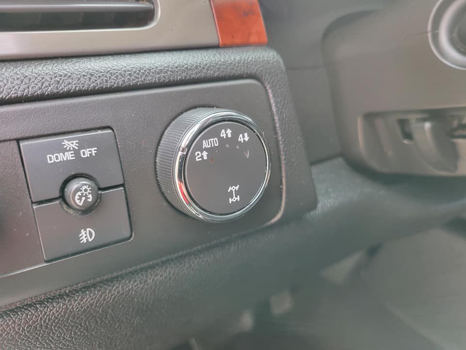 2009 Chevrolet Suburban Image 13