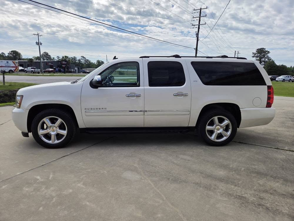 2011 Chevrolet Suburban Image 9