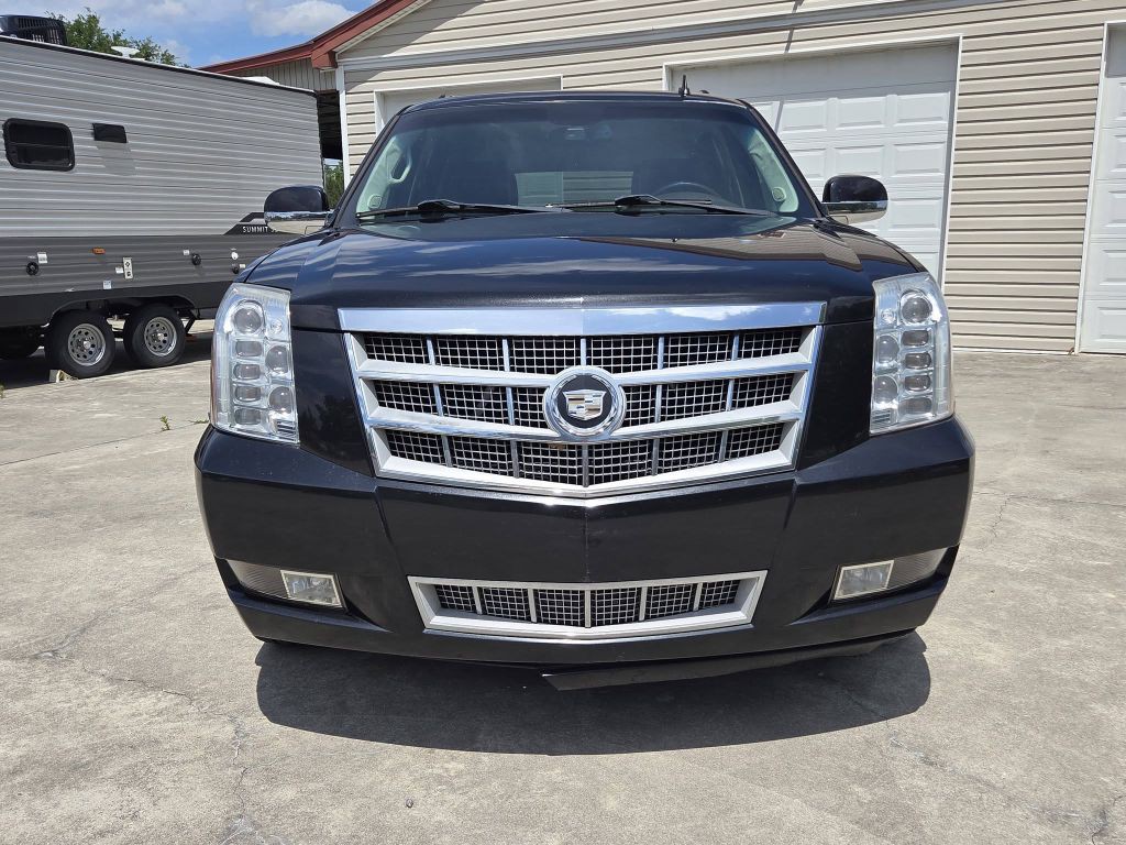 2011 Cadillac Escalade Image 4