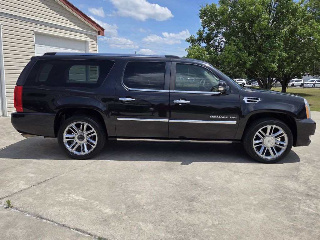 2011 Cadillac Escalade Image 7