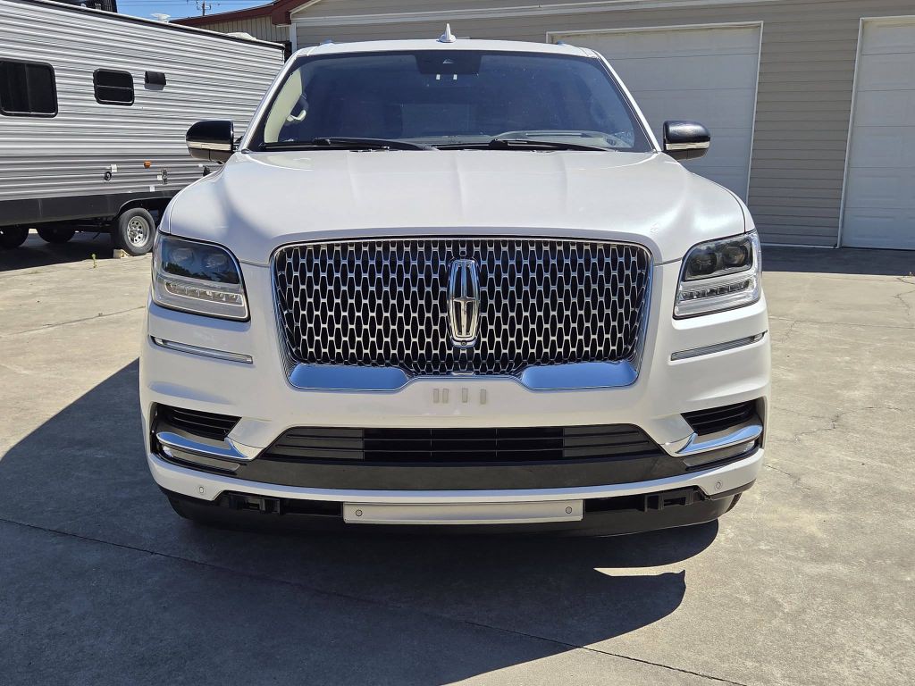 2019 Lincoln Navigator Image 4