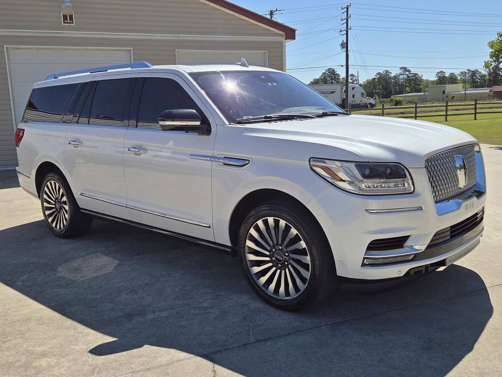 2019 Lincoln Navigator Image 5