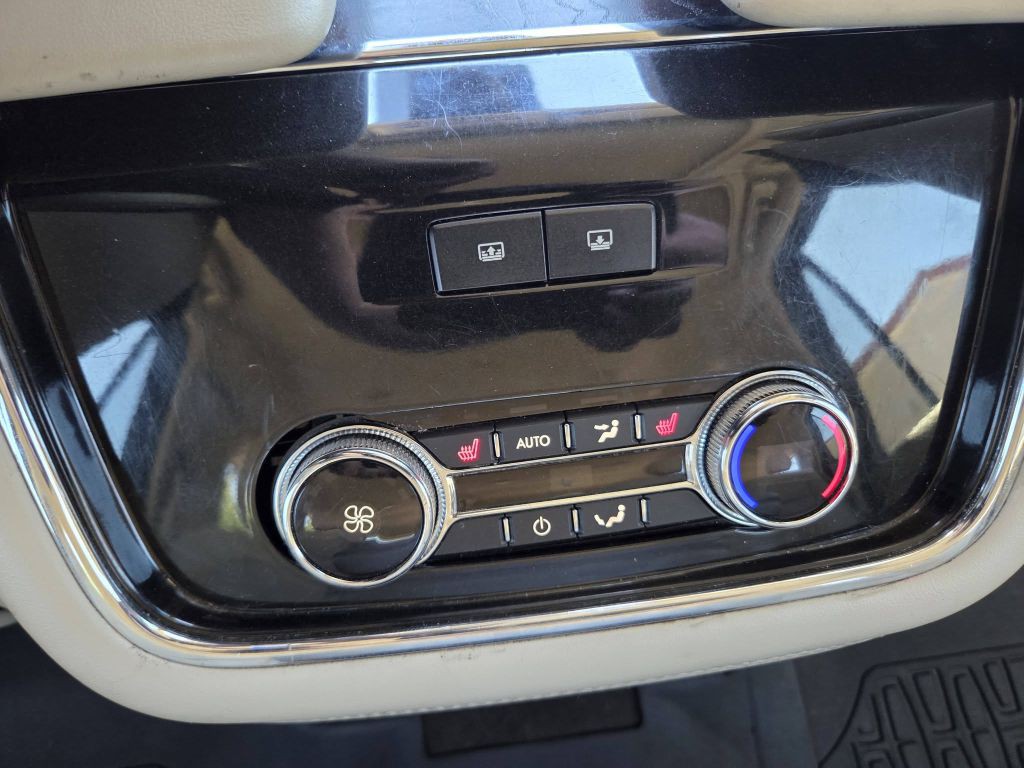 2019 Lincoln Navigator Image 21