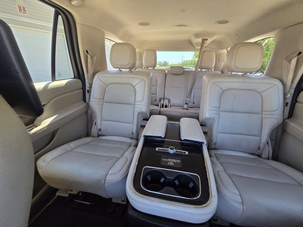 2019 Lincoln Navigator Image 23