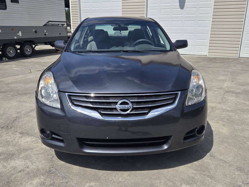 2011 Nissan Altima Image 2