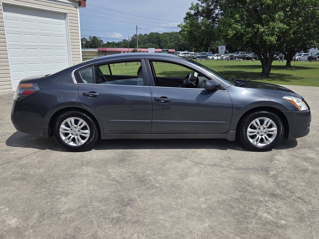 2011 Nissan Altima Image 4