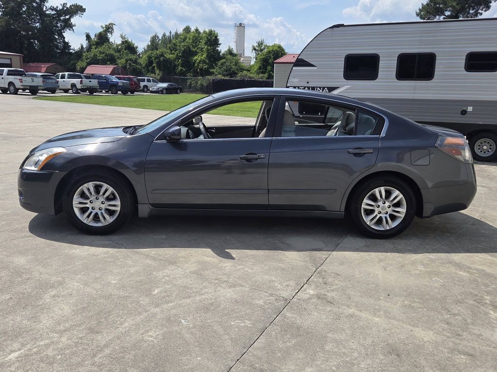 2011 Nissan Altima Image 7