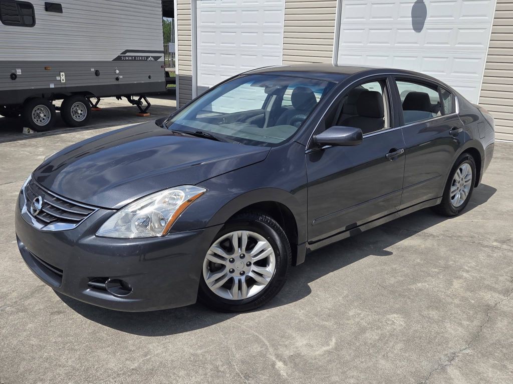 2011 Nissan Altima Image 8
