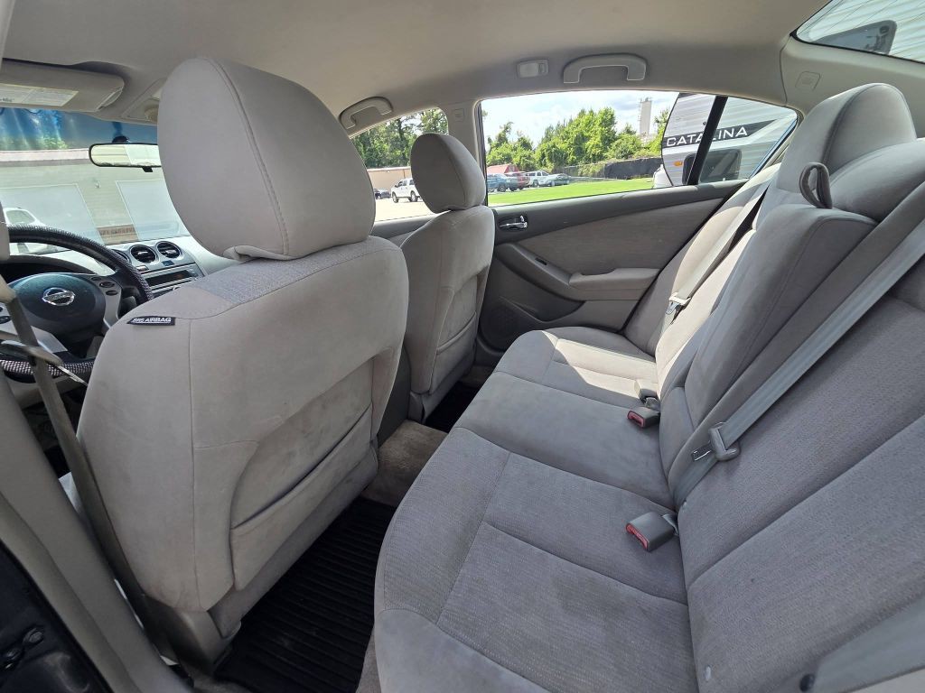2011 Nissan Altima Image 10