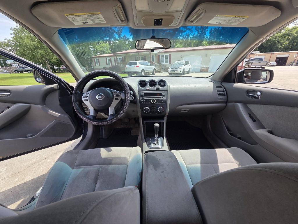2011 Nissan Altima Image 11