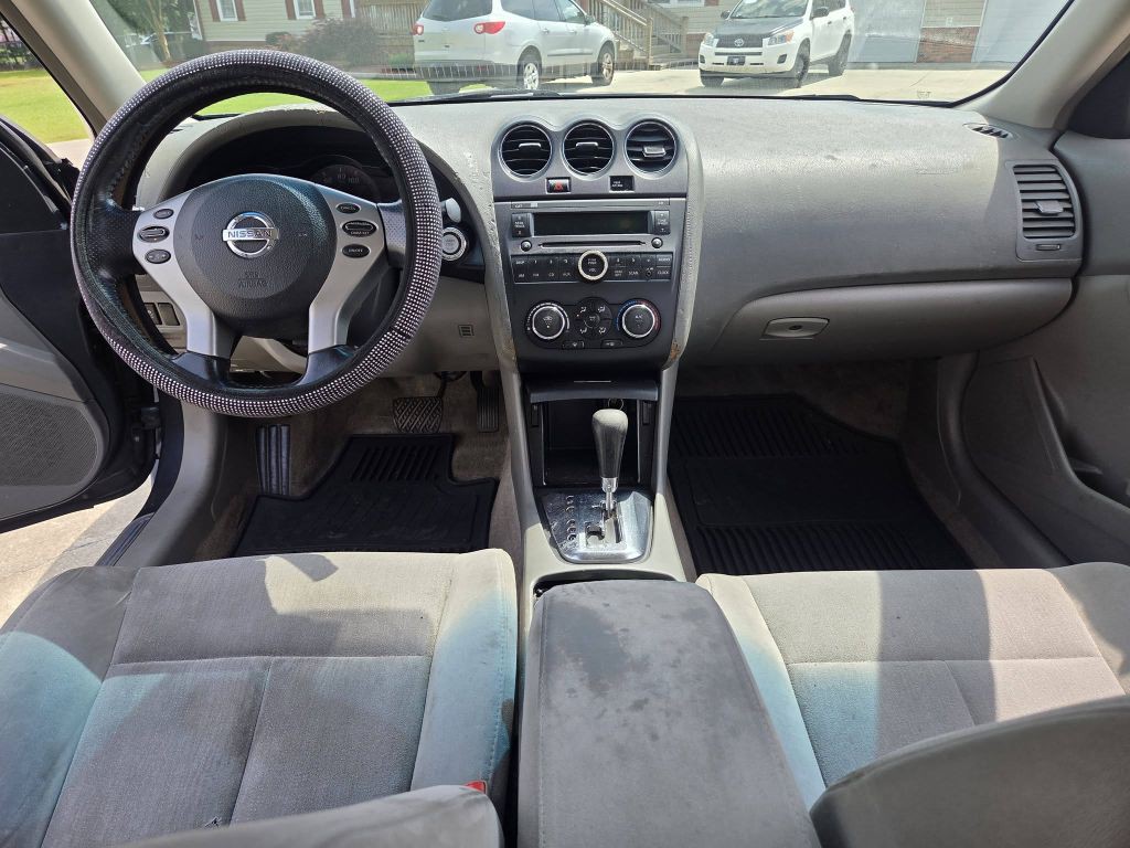 2011 Nissan Altima Image 12
