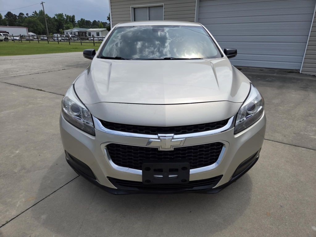 2015 Chevrolet Malibu Image 3