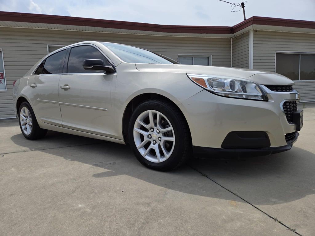 2015 Chevrolet Malibu Image 4