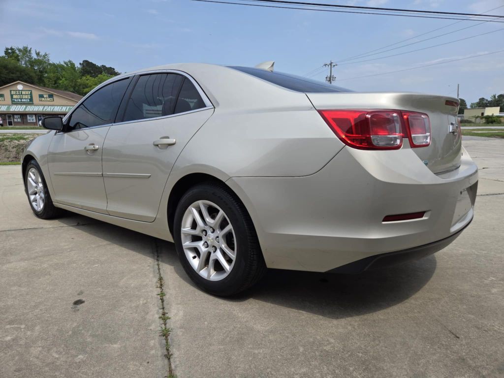 2015 Chevrolet Malibu Image 8
