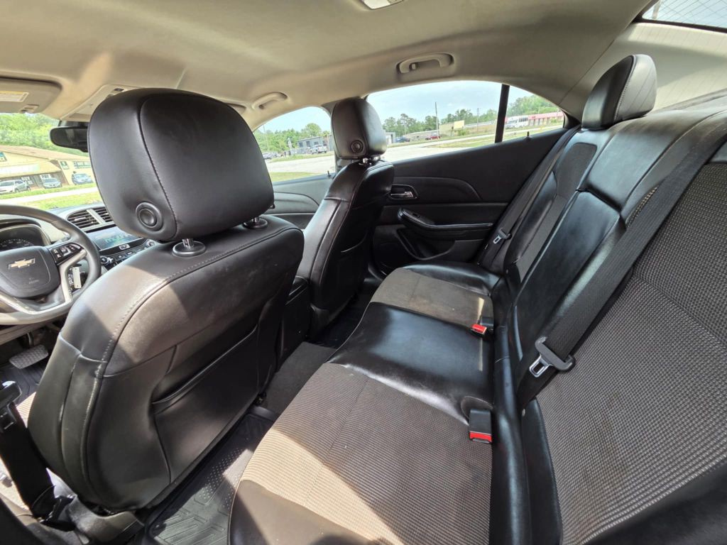 2015 Chevrolet Malibu Image 13
