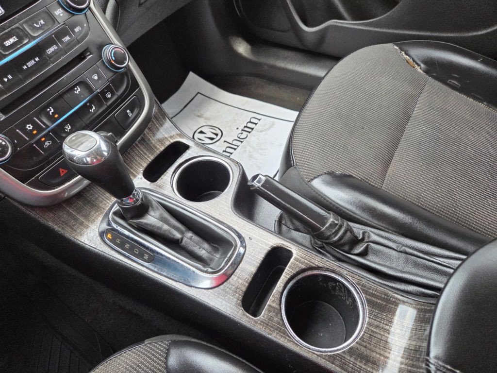 2015 Chevrolet Malibu Image 16