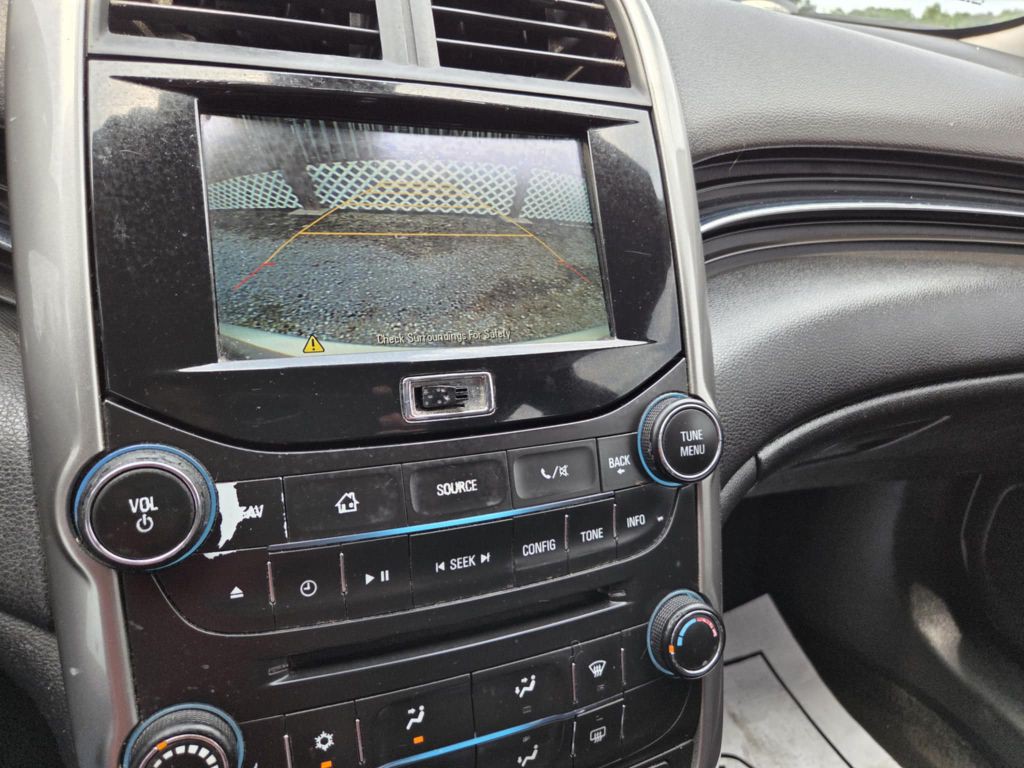 2015 Chevrolet Malibu Image 18
