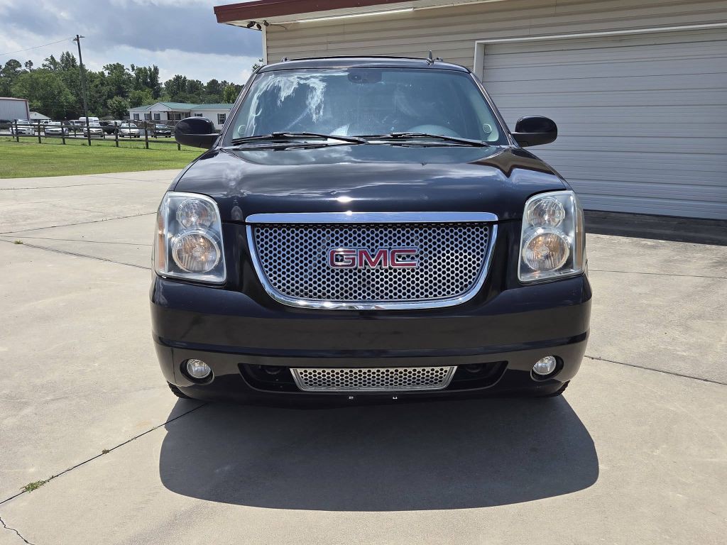 2007 GMC Yukon Image 2