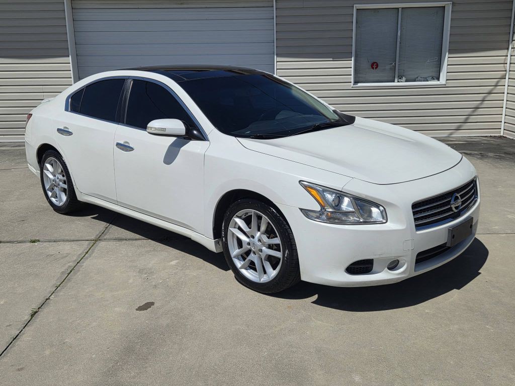 2010 Nissan Maxima Image 3