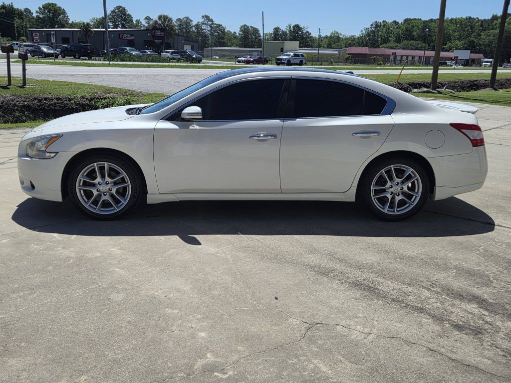 2010 Nissan Maxima Image 7