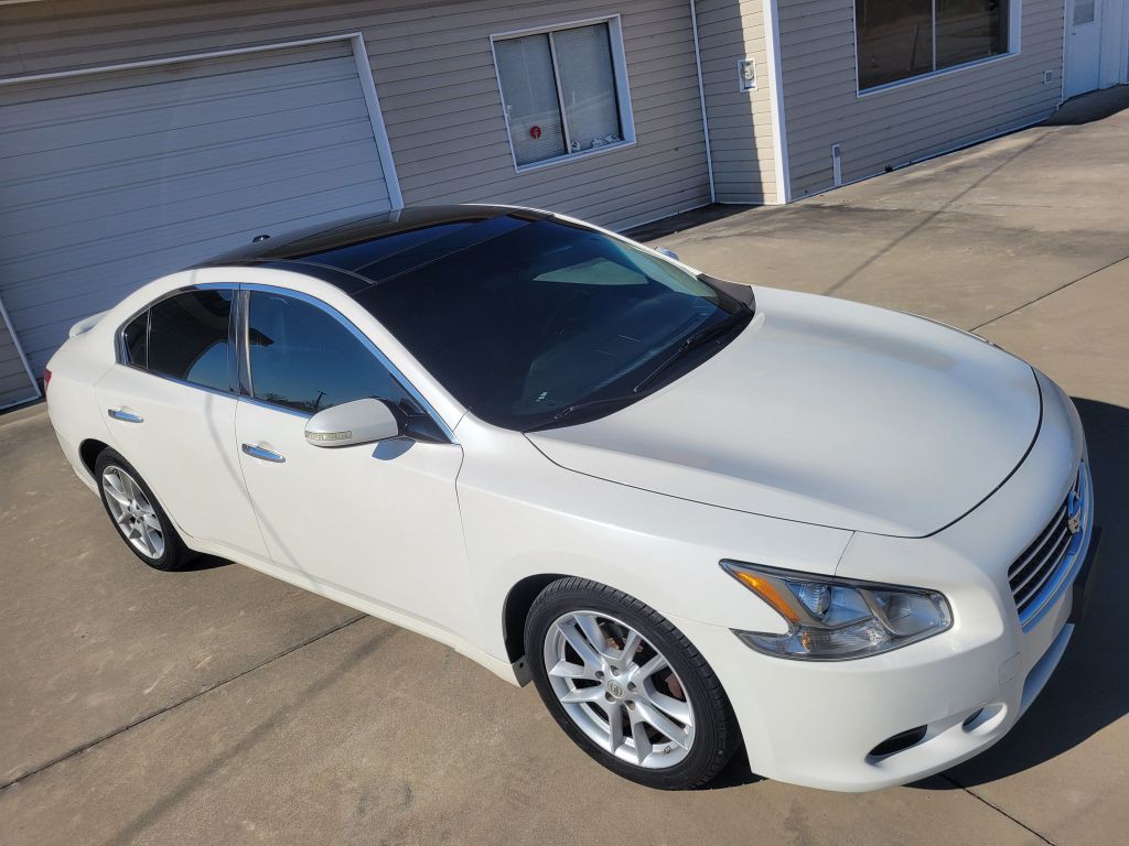 2010 Nissan Maxima Image 13