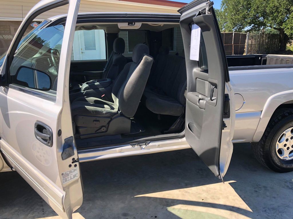 2004 Chevrolet Silverado 1500 Image 7
