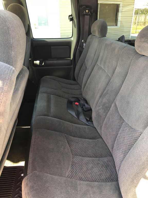 2004 Chevrolet Silverado 1500 Image 8