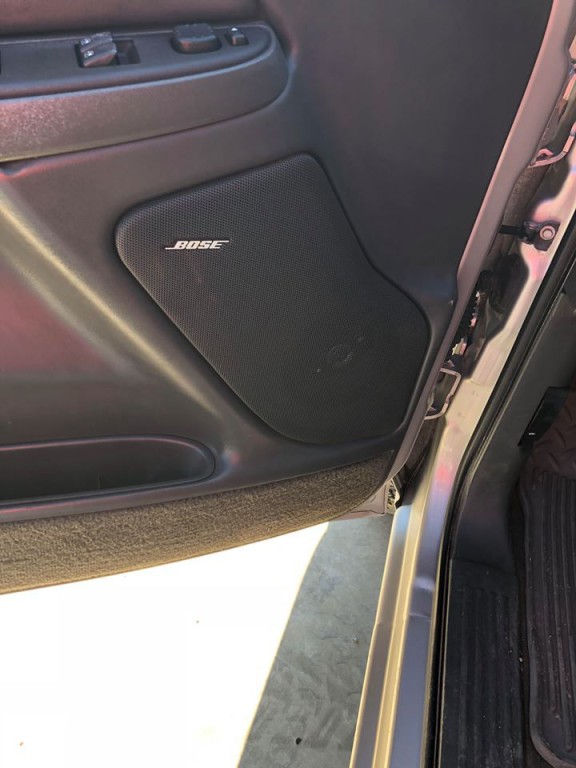 2004 Chevrolet Silverado 1500 Image 11