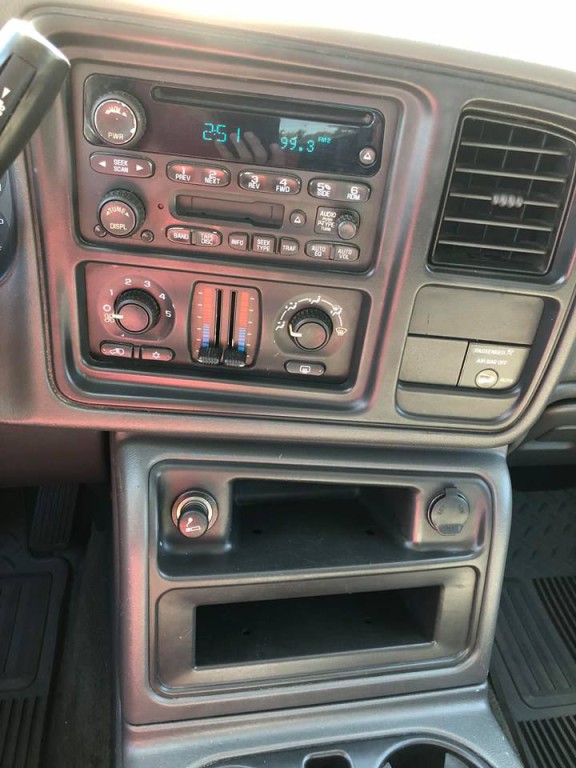 2004 Chevrolet Silverado 1500 Image 14
