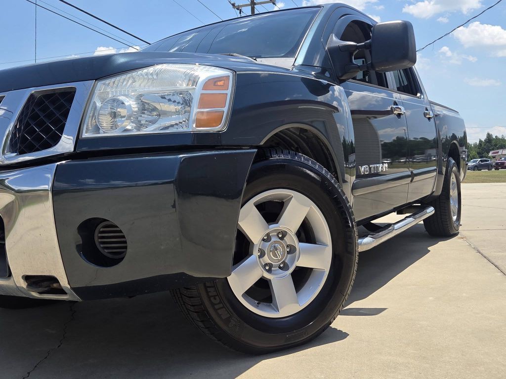 2007 Nissan Titan Image 2