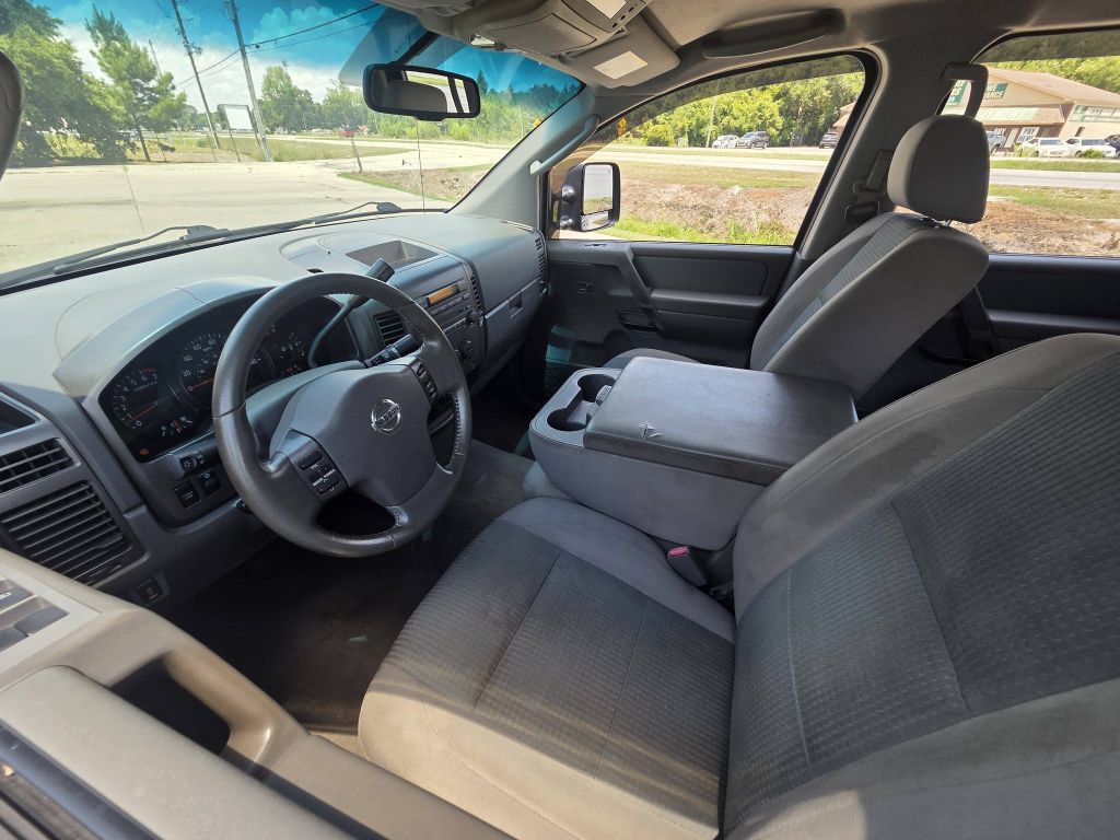 2007 Nissan Titan Image 10