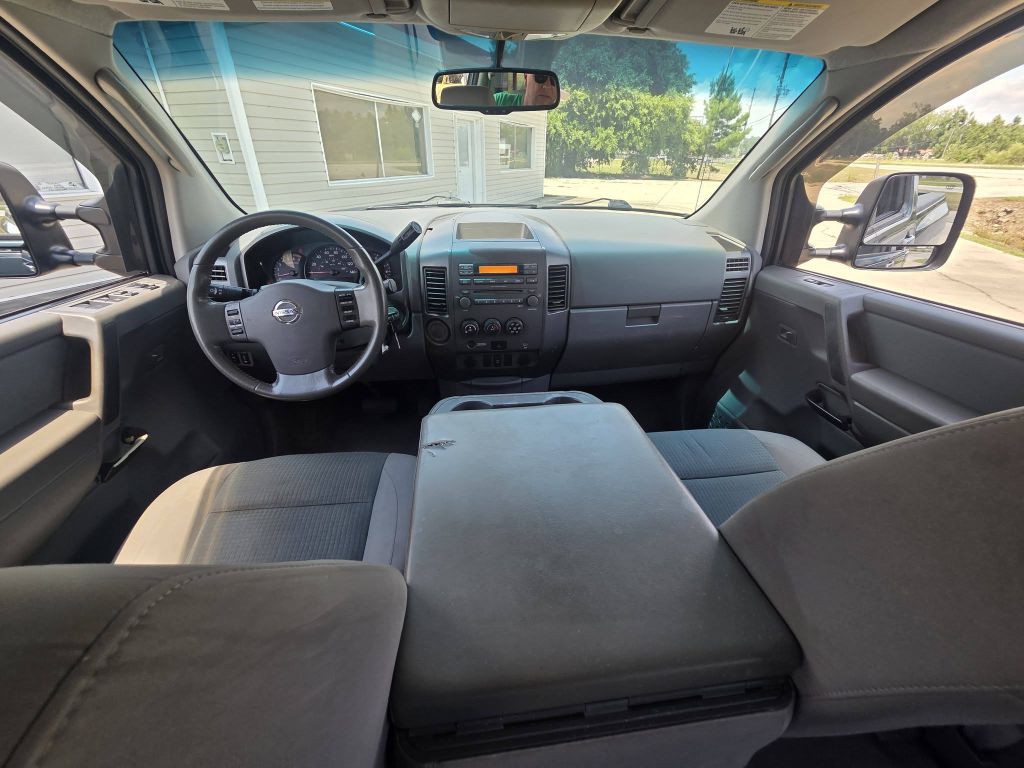 2007 Nissan Titan Image 12