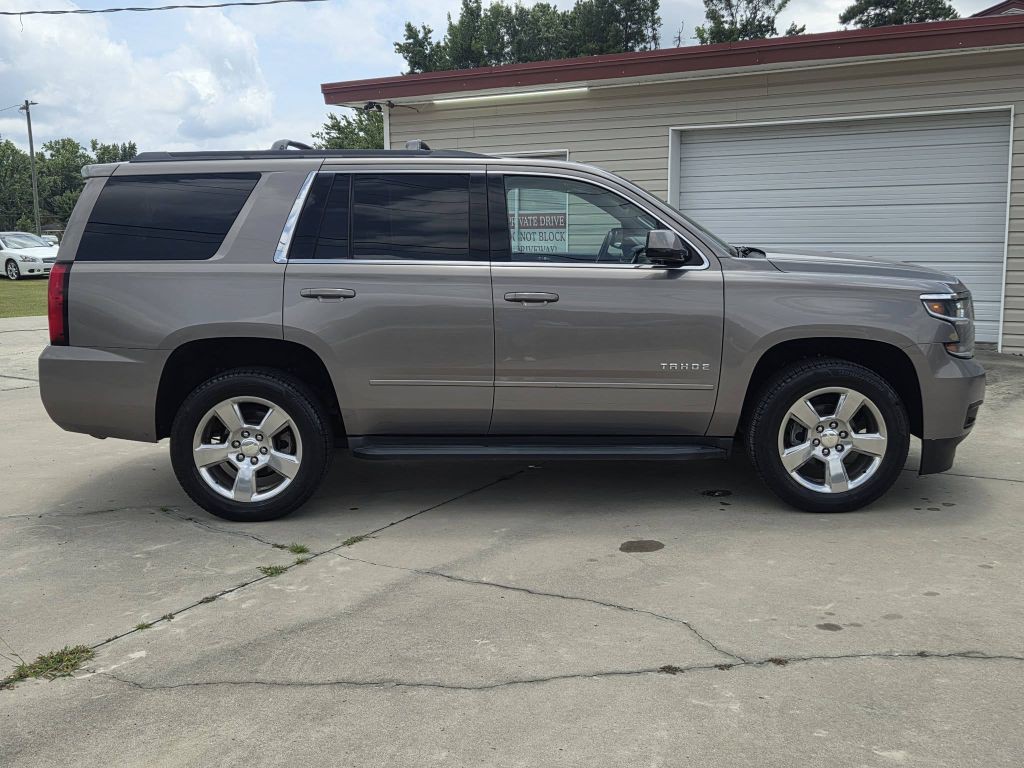 2017 Chevrolet Tahoe Image 6