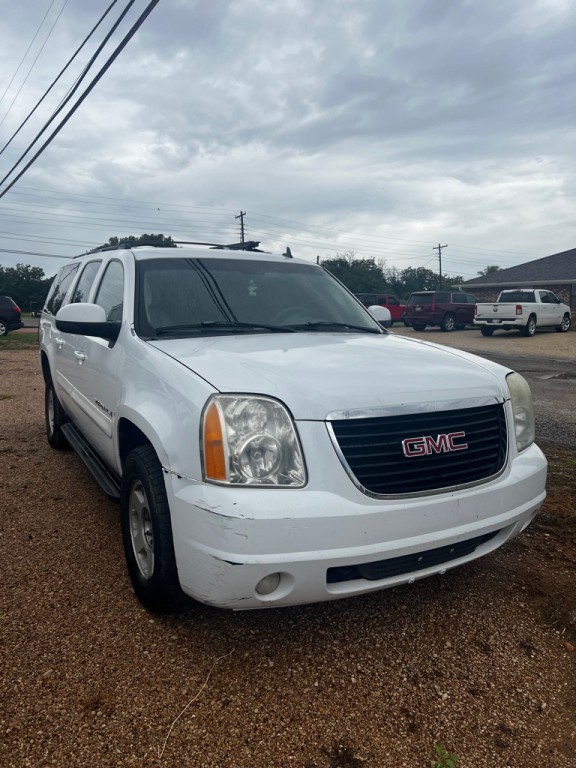 2007 GMC Yukon Image 2