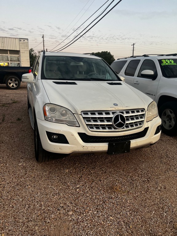 2011 Mercedes-Benz M-Class Image 2