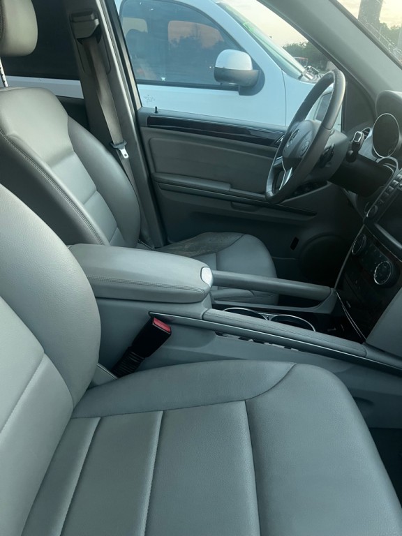 2011 Mercedes-Benz M-Class Image 4