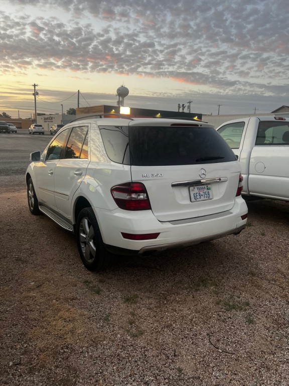 2011 Mercedes-Benz M-Class Image 6