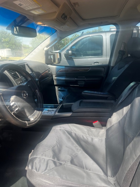 2010 Nissan Armada Image 4