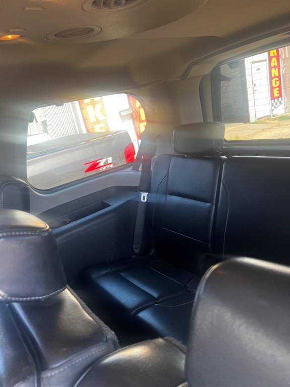 2010 Nissan Armada Image 6